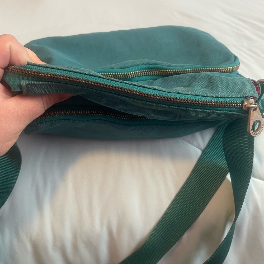 Baggallini Nylon Crossbody Handbag Purse Lock Top Zip Aqua and Pink - Picture 13 of 14